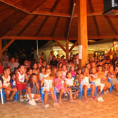 Camping La Pineta ポルト・レカナーティ エクステリア 写真